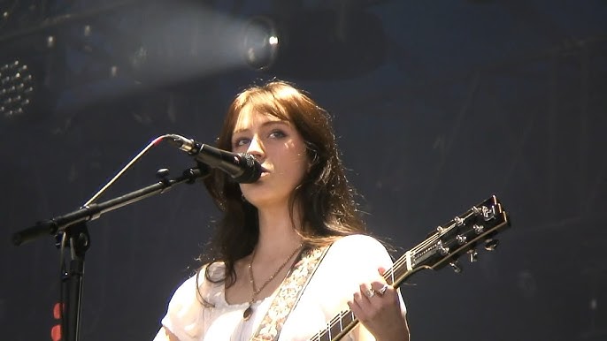 Song Lyrics & Chords Florence Road – Miss